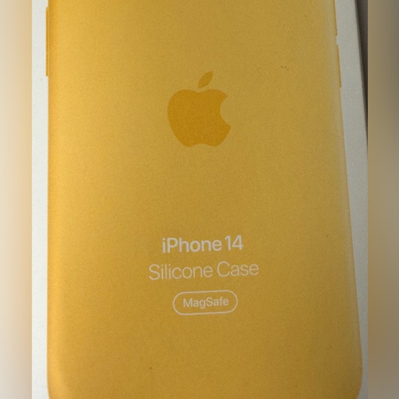 NWT Original Apple IPhone 14 Silicone Case Cover MagSafe Sunglow - Picture 8 of 11